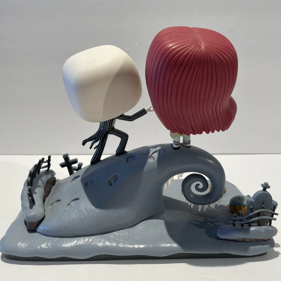 Funko POP Nightmare Before Christmas Under the Moonlight Movie Moment 2018  - Image 4 of 4