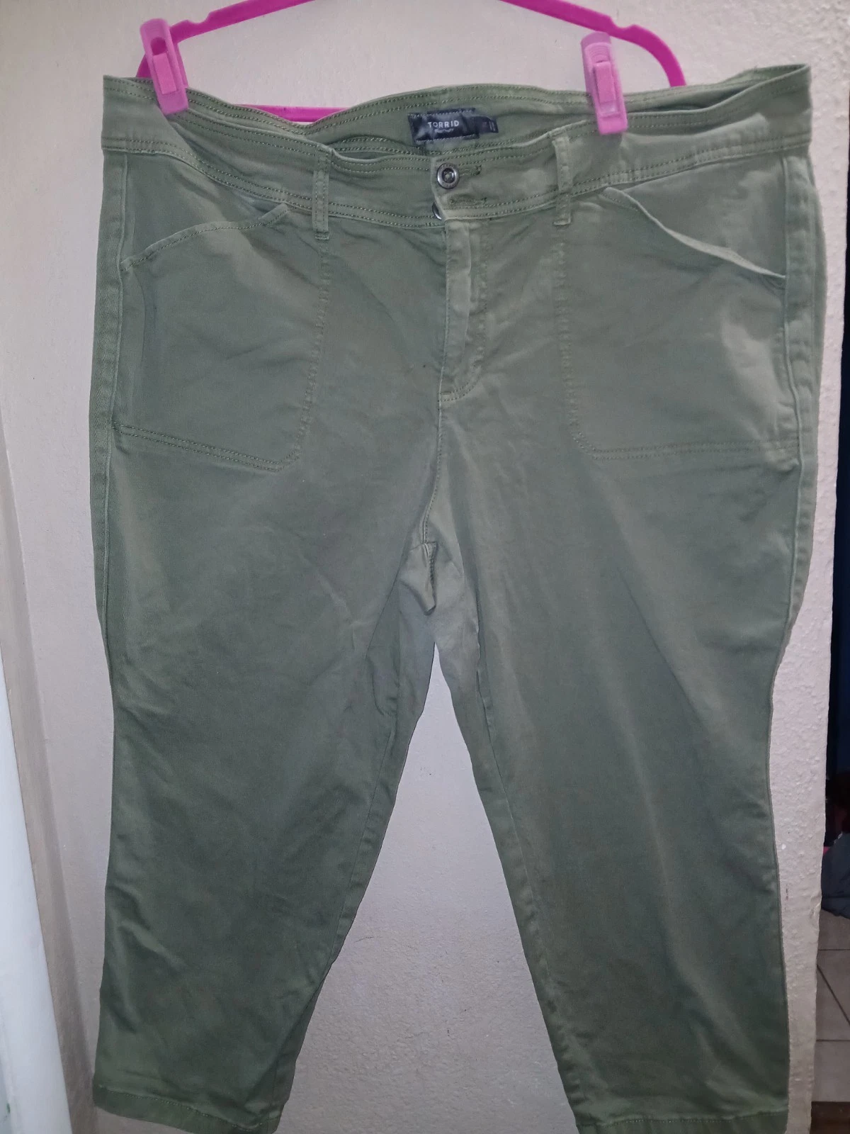 Torrid Olive Green Capri Pants Womens Size 24 Pull On Minimal Stretch
Opens in a new window or tab