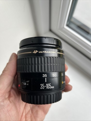 Canon EF 35-105mm f/4.5-5.6 Zoom Lens USM w/Lens Caps - Picture 3 of 9