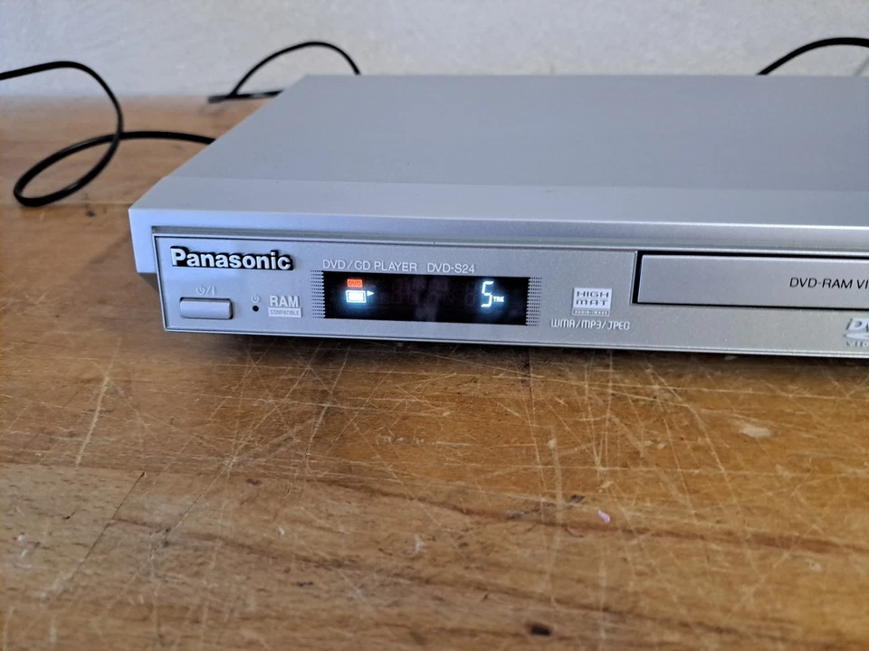  Panasonic DVD-S24 DVD-/CD-Player WMA/MP3/JPEG/DVD-RAM  - Bild 2 von 4