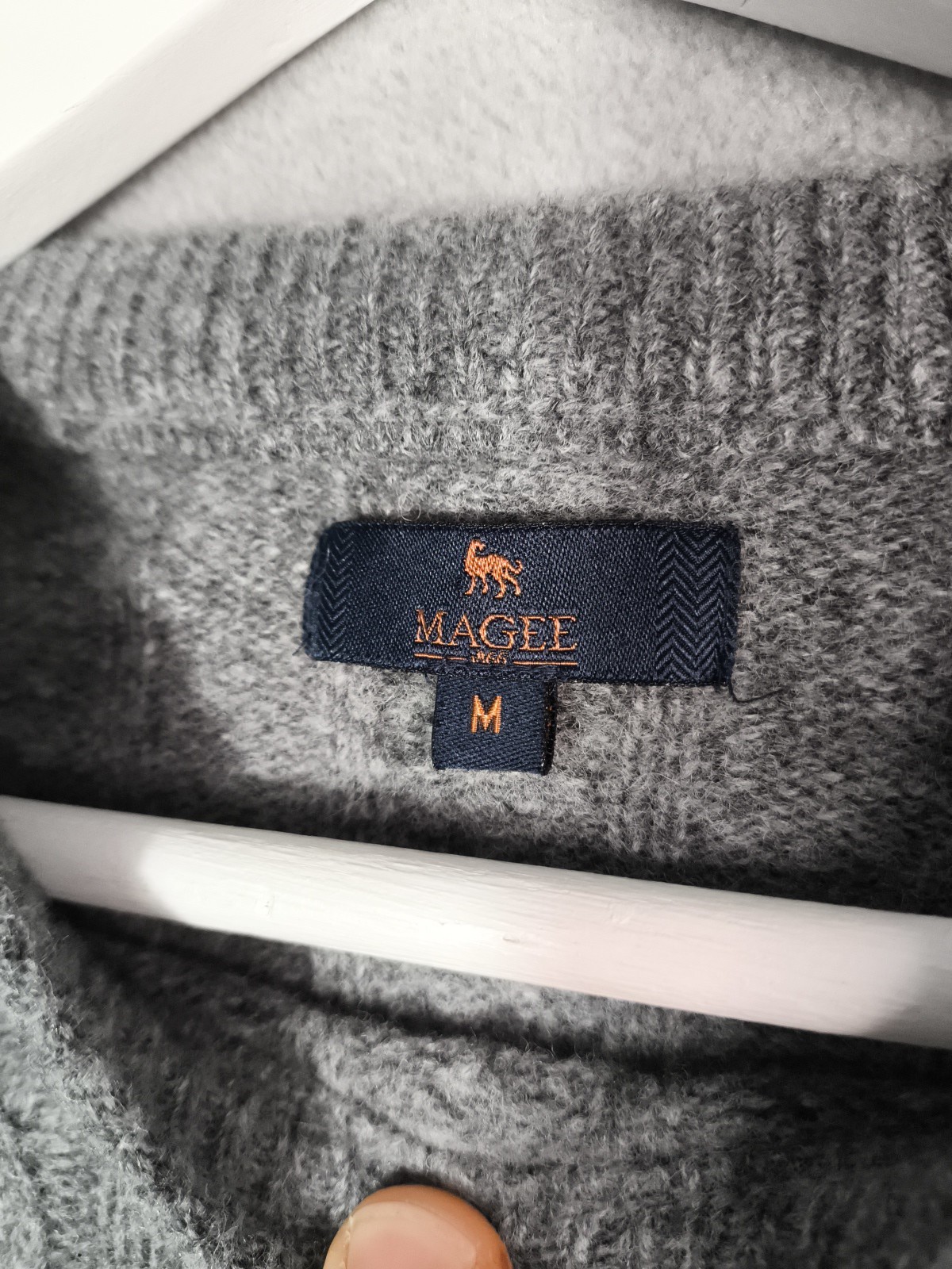 Magee 1866 mens 'Doonbeg' grey lambswool cable kn… - image 2
