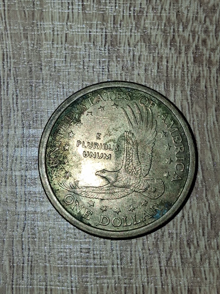 Moneda de dólar Sacagawea 2000 p águila herida Foto 2 de 4