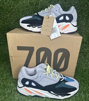 Adidas Yeezy 700 Wave Runner Kids 2019 (FU9005) Size 3.5  RARE HARD TO FIND 