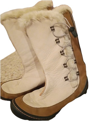 #ad CLARKS PRIVO Kaley Leather Winter Snow Boots Size 6m Gorpcore Casual Outdoors D6 $22.00