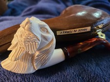 Ancienne pipe écume de mer chien de chasse avec oiseau dans la bouche