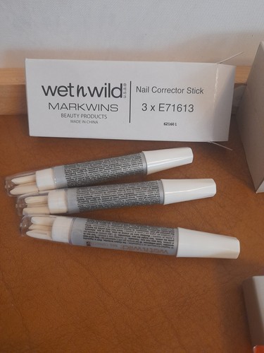 Productos correctores y para el cuidado de uñas Wet N Wild - Imagen 2 de 6