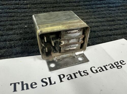 Mercedes Benz SL SLC R107 C107 Early 70s Alternator Voltage Regulator - Picture 3 of 10
