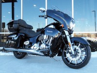 2021 Indian Motorcycle Roadmaster Limited Thunder Black Azure Cr