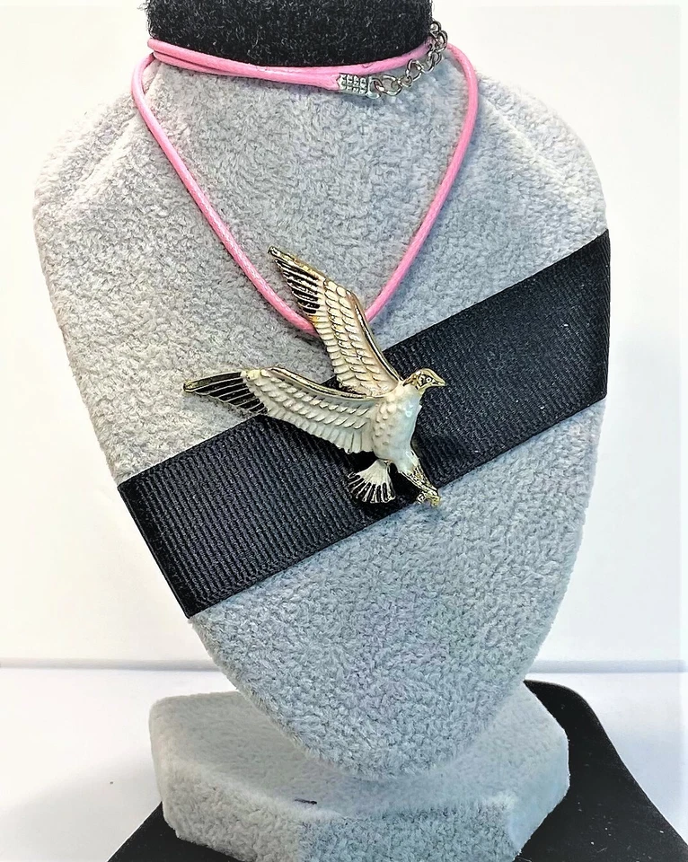 BETSEY JOHNSON PIN BROOCH EAGLE IN FLIGH WHITE ENAMEL FREE LEATHER CHOKER - Image 3 of 4