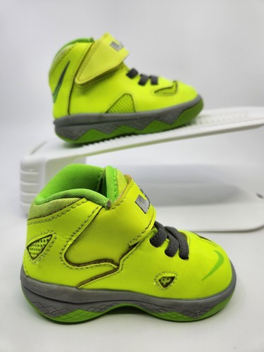 Nike Soldier 7 Lebron James Basketball Shoes Size 4C 616987-701 Pre-owned - Picture 2 of 19
