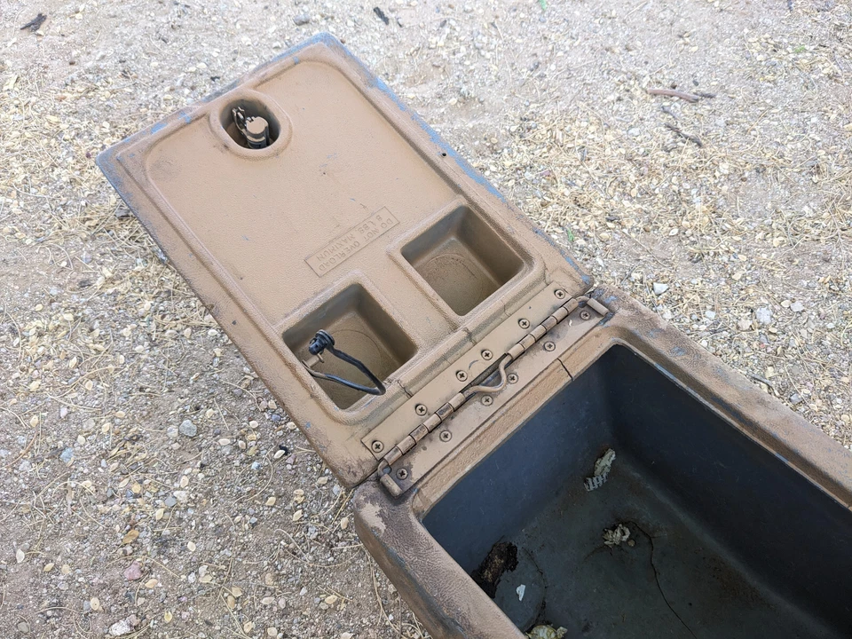 Chevrolet GMC 1973-87 consola central asiento con canastilla OEM C10 C20 C30 Blazer Suburban Foto 3 de 4