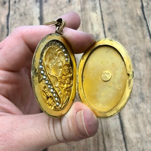 Medallón de diamantes de imitación chapado en oro estilo "Art Nouveau" de la década de 1950 con cadena GF (GFL7) - Imagen 3 de 7