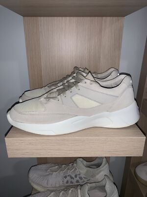 Fear of God Essentials Distance Runner sz 44