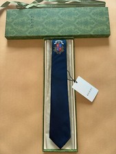 GUCCI BRAND NEW ROYAL CREST SLIM TIE NWT LENGTH 58.50" THE WIDEST 2.75" NAVY