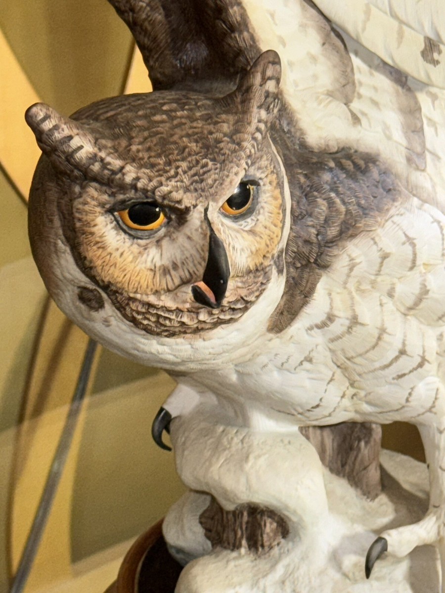 FRANKLIN MINT/PORCELAIN THE GREAT HORNED OWL GEORGE MCMONIGLE