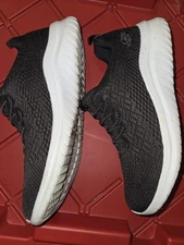 Skechers Ultra Flex Bungee Women’s Size 10 Slip On Shoes Black SN 12550 Memory