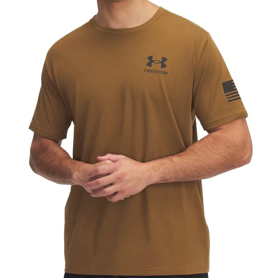 Camiseta Under Armour 1370810 UA Para Hombre Bandera de la Libertad Algodón Marrón Coyote Nueva con Etiquetas Foto 2 de 3