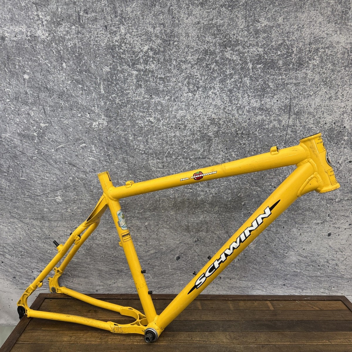 schwinn クルーザー 26インチフレーム クロモリフレーム OLDMTB Vintage Schwinn Homegrown MTB Frame 2001 19in V-Brake USA Yellow