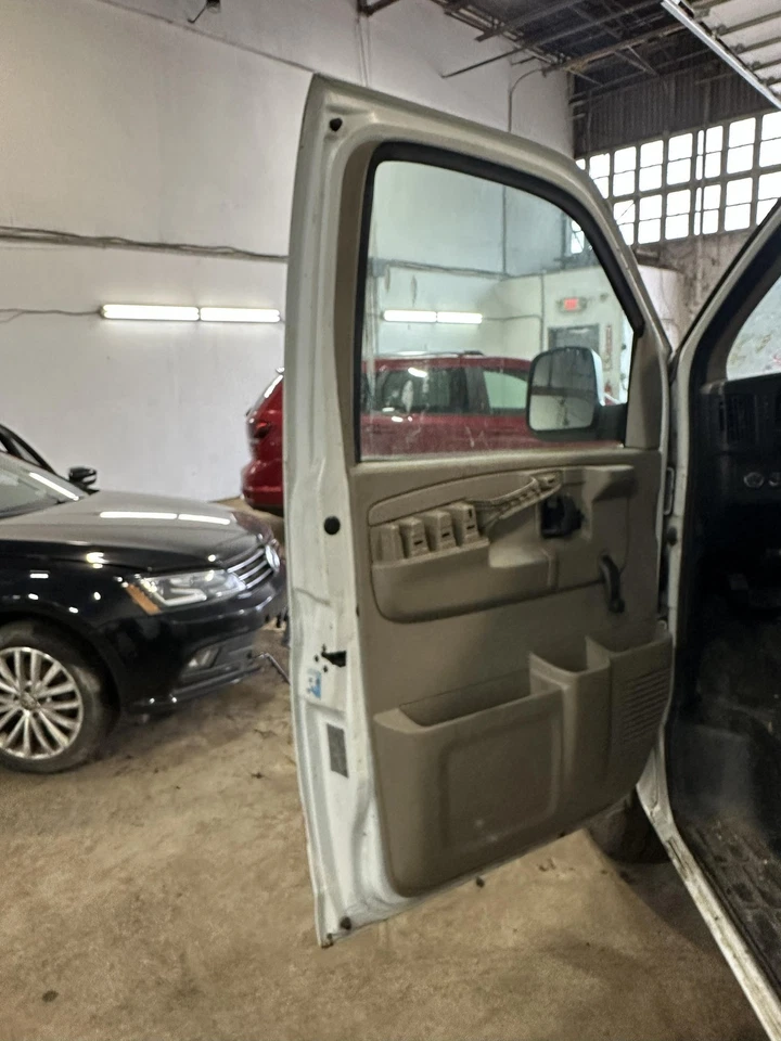 03 04 05 06 07 08 09 10 11 12 13 14 15 puerta delantera izquierda chevy express 2500 Foto 4 de 4