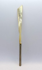 Ancien Porte plume / ouvre lettre en nacre - art populaire - souvenir