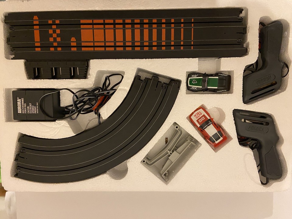 TOMY AURORA AFX CAMARO CHALLENGE SLOT CAR RACING SET in ORIGINAL BOX eBay