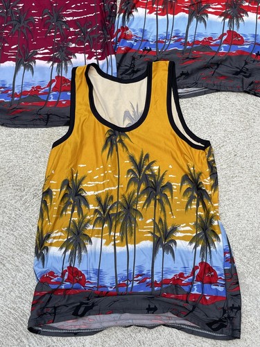 Unbranded Size M Palm Trees Tropical Design Muscle Tops x 3 New - Picture 2 of 6