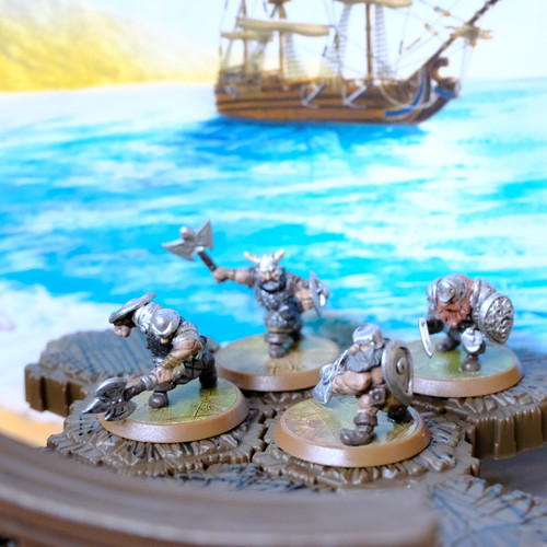 Heroscape: The Axegrinders of Burning Forge Squad (4 Figures & 1 Battle Card) VG