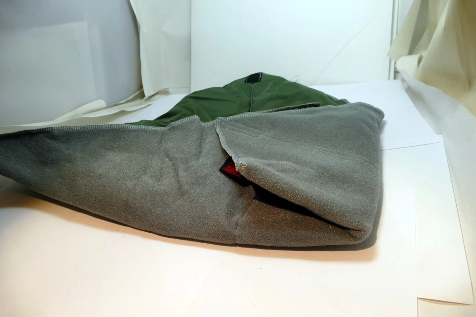 Envoltura protectora de lente Domke 18X18" con gancho y bucle gran formato medio Foto 2 de 4