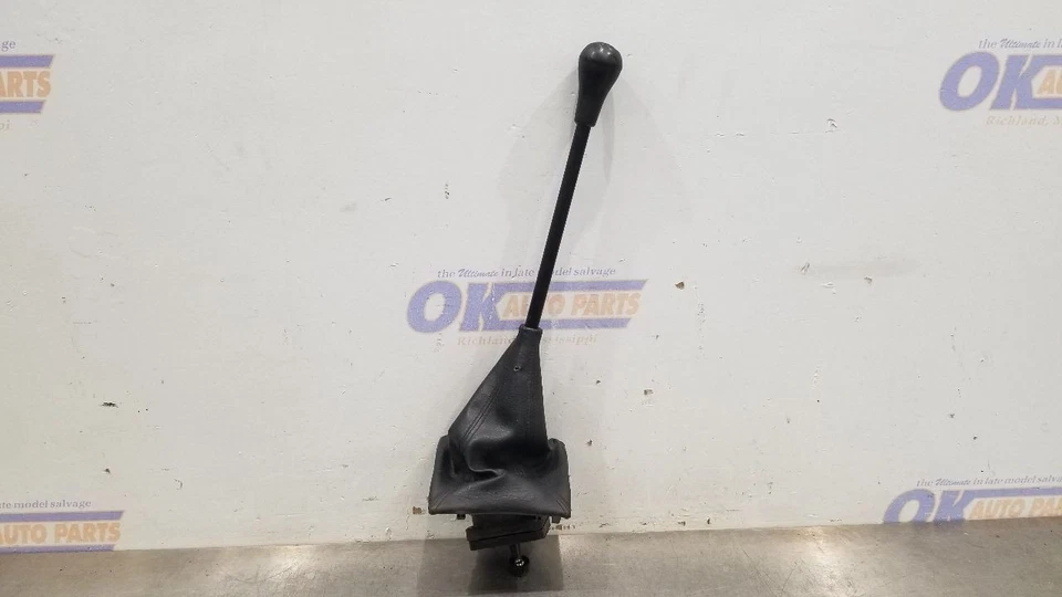 03 DODGE RAM 3500 MANUAL TRANSMISSION SHIFTER ASSEMBLY - Image 2 of 4