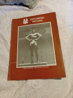 Bodybuilding Magazine  Outstanding  Physique Willie Johnson Cover, Arnold++ 1973