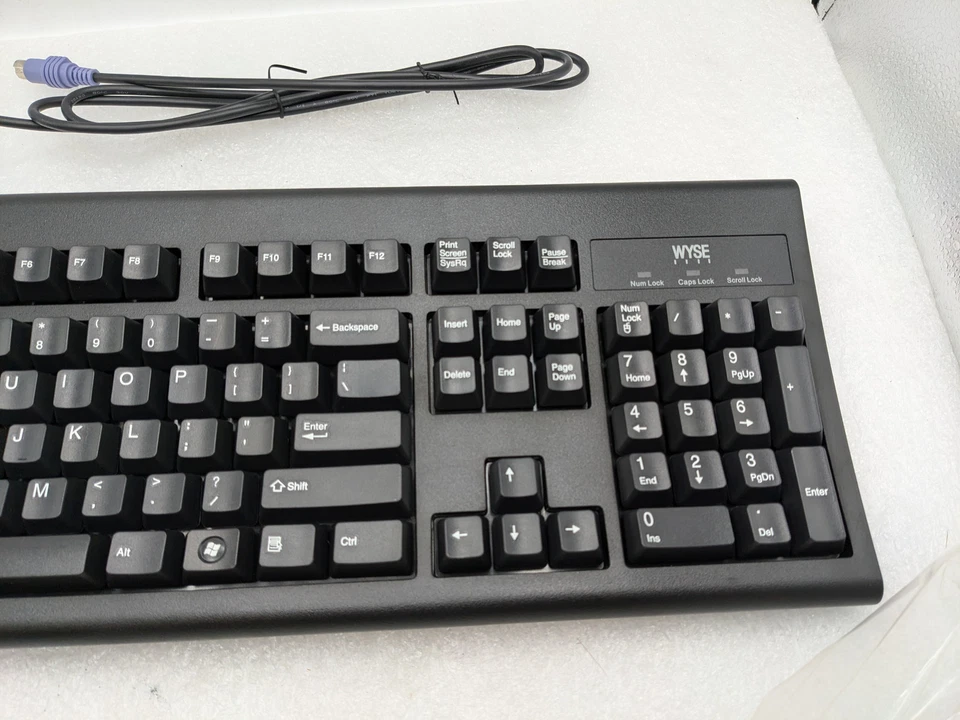 NEW OEM Wyse Dell Keyboard KB-3923 Black 104 Key Pad PS/2 6-pin Plug 770413-01L - Image 4 of 4
