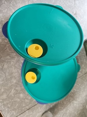 Tupperware Crystal Wave Divided Microwave Dish Blue 3284C Vented Green 10  euc