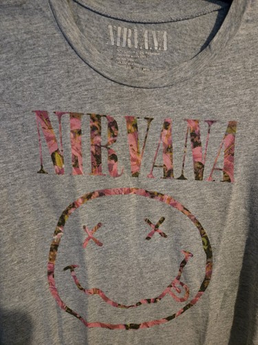 Nirvana Gray & Pink T-Shirt Size XS Concert Music Grunge Casual Previously Loved - Picture 3 of 5