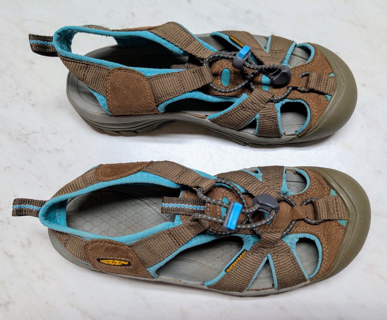 Sandali da trekking impermeabili Keen Venice donna US 7 5 marrone acqua indossati un paio di volte