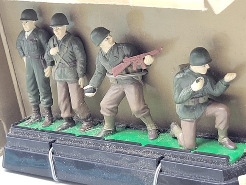 Diecast Elite Command Soldiers U.S. Third Army no box missing 1 rifle - Picture 10 of 16