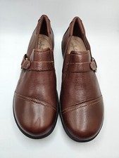 Women's Clarks Cheyn Fame Loafer Size 8 Brown Leather Slip On Flat Shoe