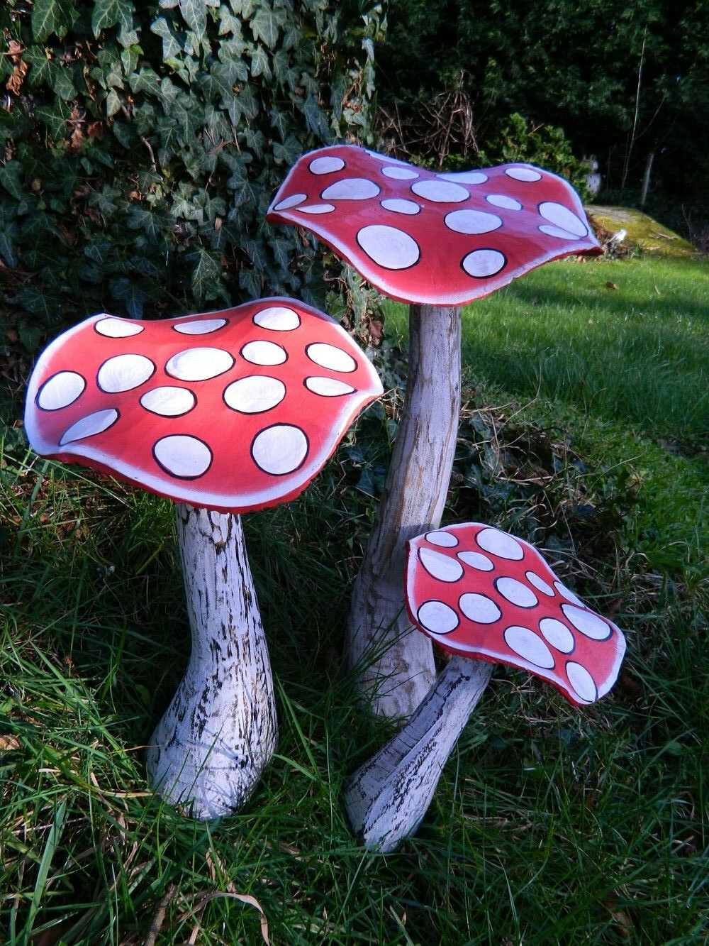 Wooden Mushroom Toadstool Carving - Set of 3 Flat Mushrooms 40/28/20cm - RED