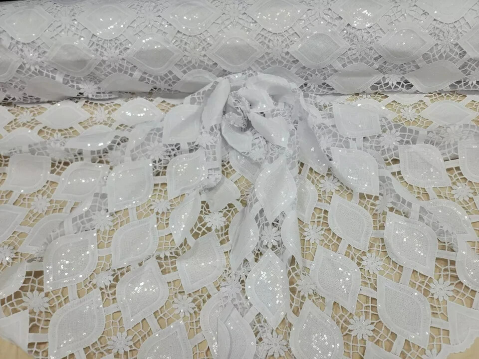 Tela vendida por yarda Encaje blanco Lentejuelas transparentes Guipur Bordado ge