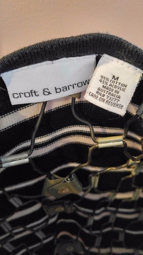 Croft Barrow Ladies Size M Short Sleeve Sweater Black White Stripes V Neck GUC - Picture 3 of 6