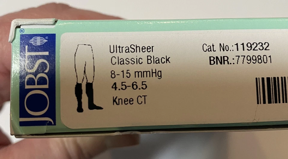 JOBST UltraSheer Knee High Compression Stockings Closed Toe Black 8-15mmHG - Imagem 3 de 4