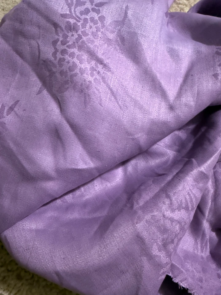 Tela de lino 100 % lino Jacquard patrón floral púrpura/lila peso medio Foto 3 de 4