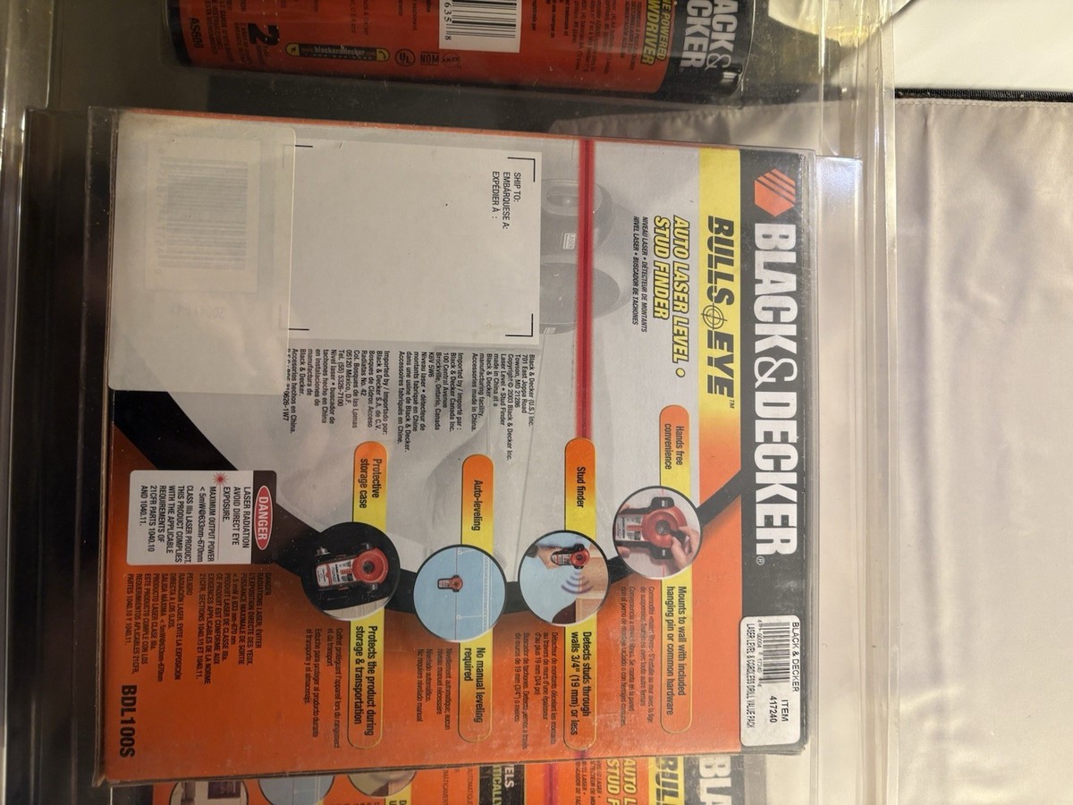 Black & Decker Laser Level and Stud Finder With Case BDL100S for