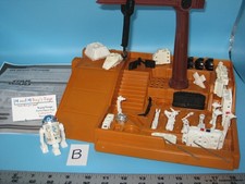 Vtg 1979 Kenner Star Wars DROID FACTORY Playset w/Complete Original R2-D2 B