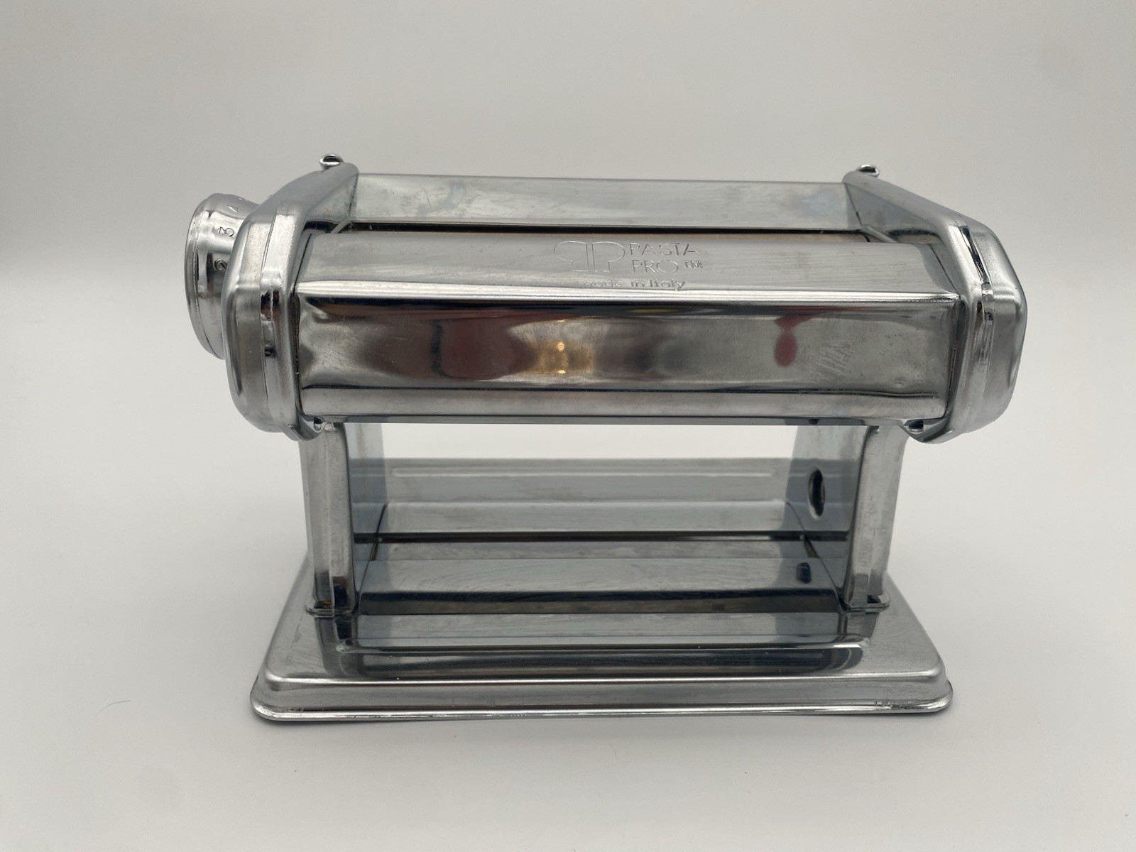 Pasta Pro 150 Pasta Machine w/ Spaghetti & Fettucine Attachment - VTG 1983