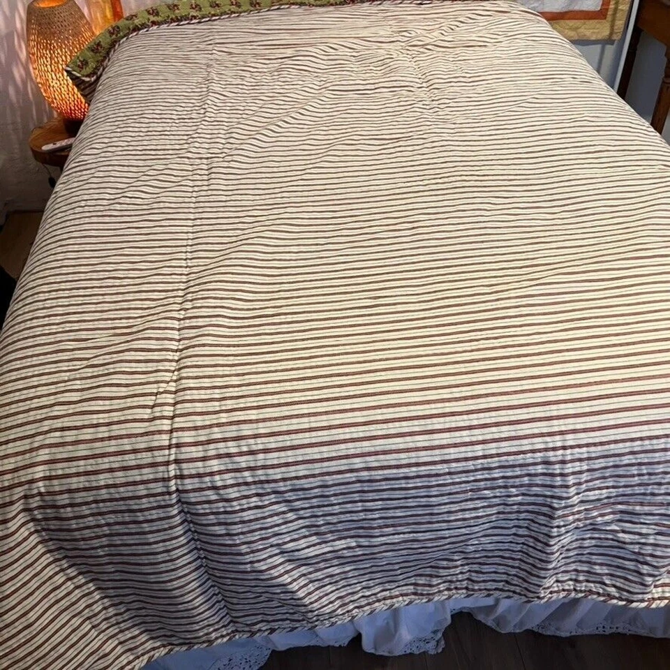 POTTERY BARN 被子蔓越莓红色粉红色拼布花卉双面条纹大号 — 第 3/4 张图片