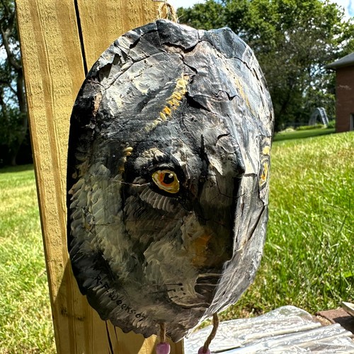 Vintage Tortoise Shell Native American Wolf Face Beaded Wall Art Stunning - Picture 3 of 9
