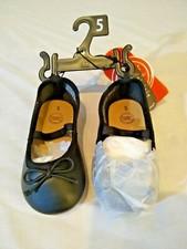 Size 5 Wonder Nation Girl Black Flat Slip-on Shoes