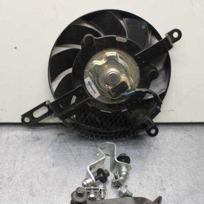 18 SUZUKI GSXR750 ENGINE RADIATOR COOLING FAN 17800-14J01 BB80