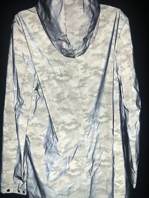 Calvin Klein Size S, Slim Fit, Coupe, Reflective Raincoat