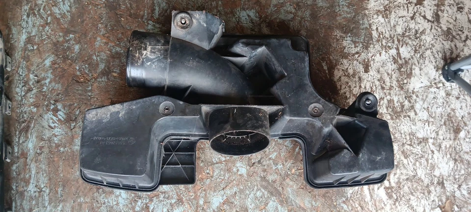 Dodge Ram Magnum 2006 5,7 L V8 Hemi filtro de aire caja resonadora Foto 2 de 3